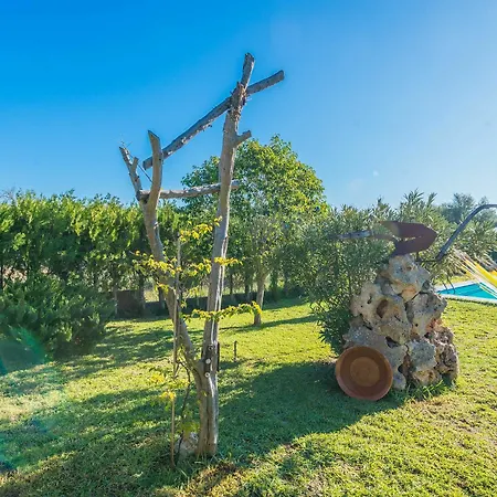 Hibiscus Villa *